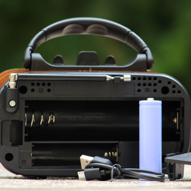 CLASSIC BT SPEAKERS & RADIO