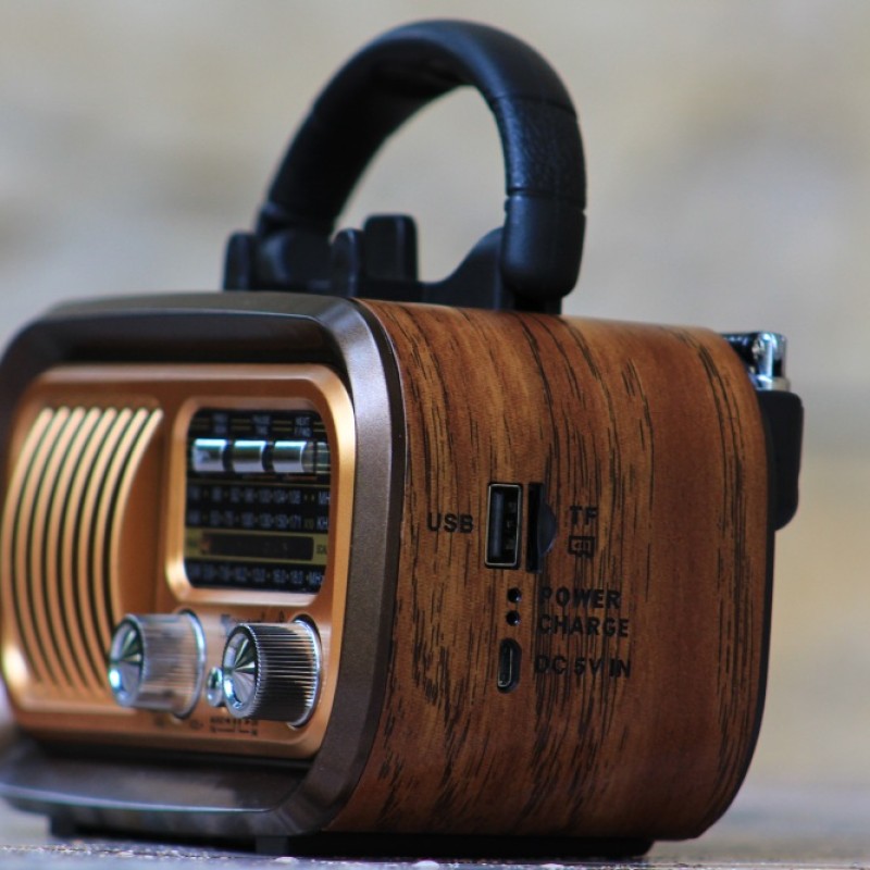 CLASSIC BT SPEAKERS & RADIO